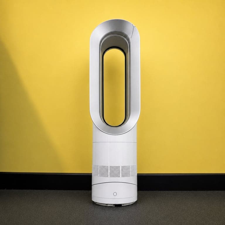 Dyson AM09 Hot + Cool ventilátor és fűtő fehér/ezüst — hiányzik a ventilátor talpa és a tetején törés van (állapot: lásd a 2. képet)