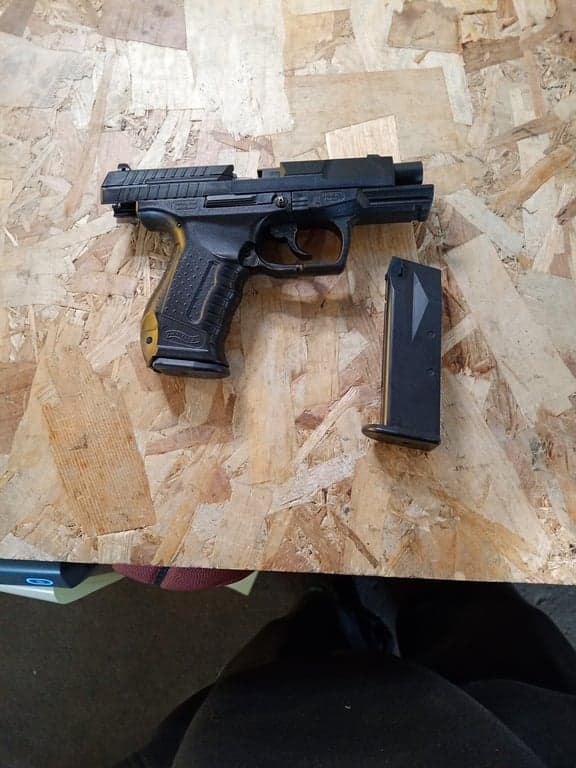 Airsoft sport modell max. 0,5 J, 1 db tárral (állapot: lásd 2. kép)